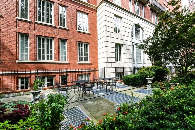 Building Photo - Logan Circle Studio Apartment for Rent Ava...