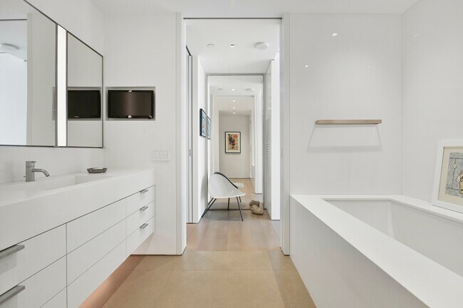 Building Photo - 188 Minna St