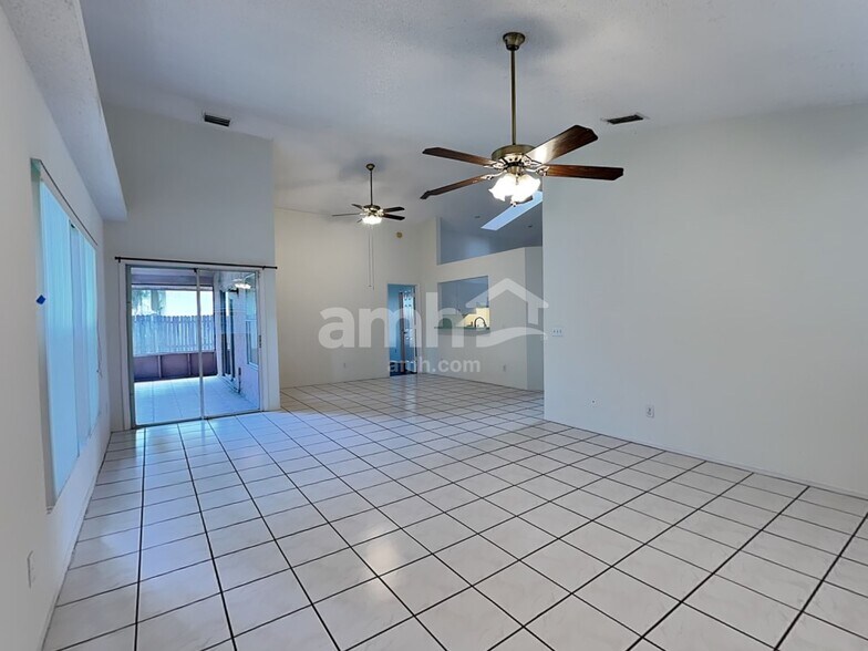 Building Photo - 957 Islander Ave