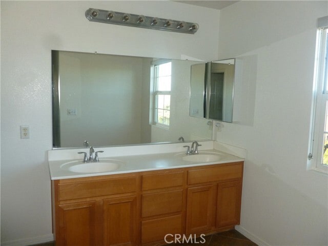 Building Photo - 9349 Golden Lantern Rd