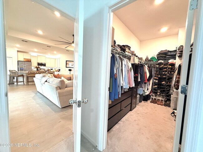 Building Photo - 9797 Giada Dr