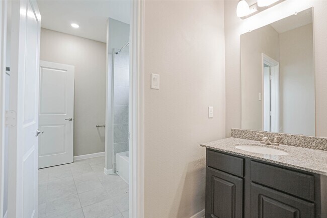 Building Photo - 4510 Dorado Dr