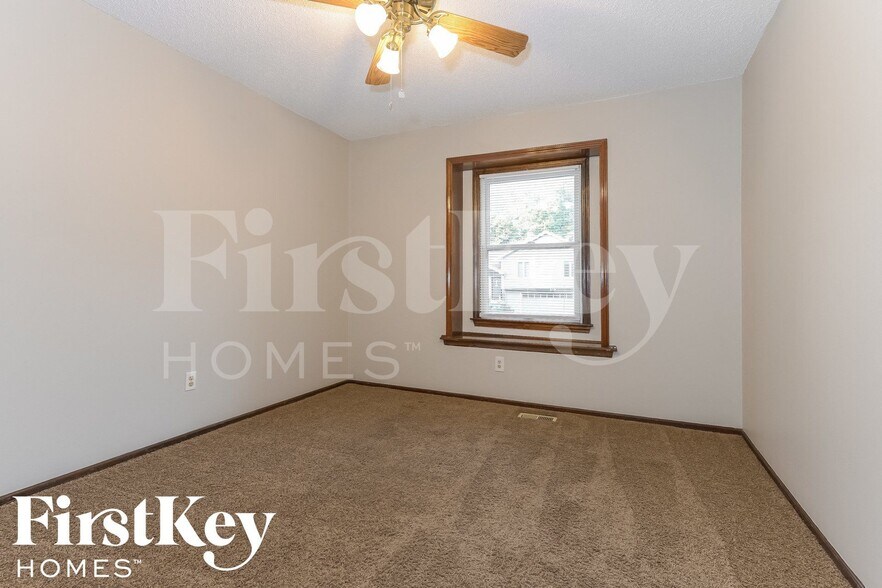 Building Photo - 5817 N Indiana Ave