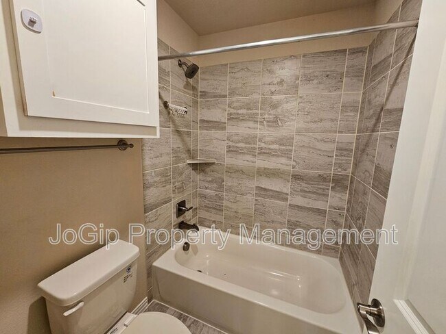 Building Photo - 4318 Egret Ct