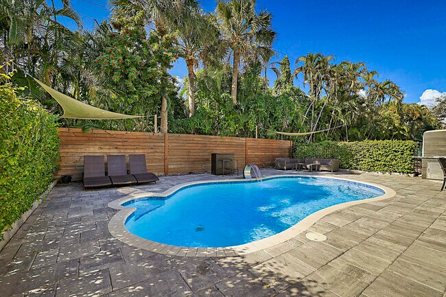 Building Photo - 7167 Ivy Crossing Ln