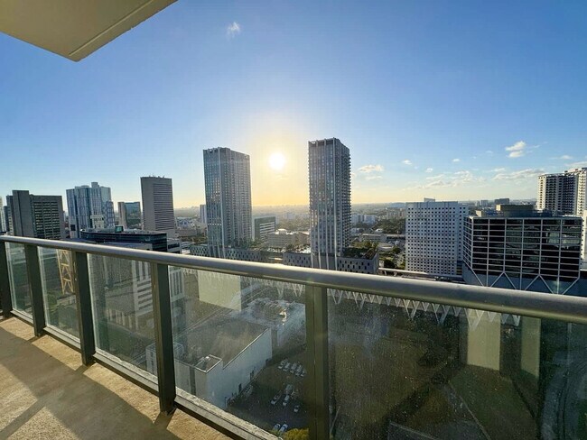 Building Photo - 11 NE 6th St