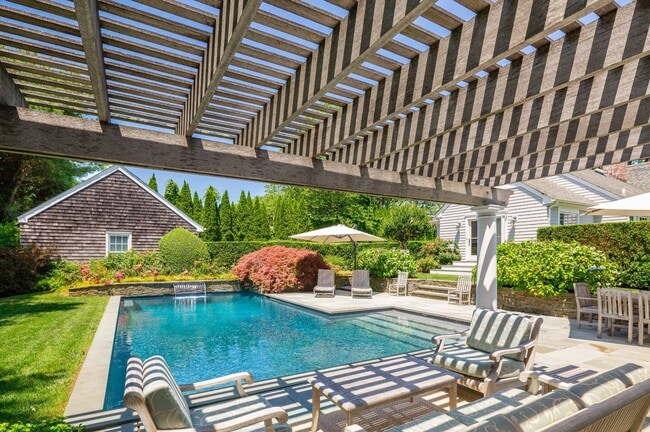 Building Photo - 33 Talmage Ln