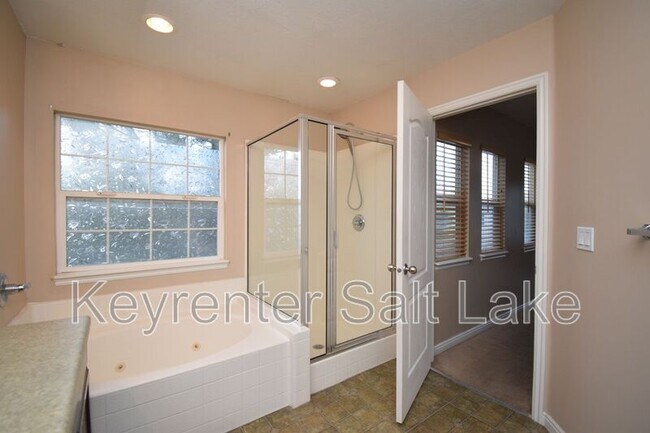 Building Photo - 6762 W Callery Ln