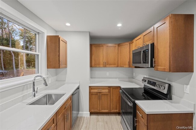 Building Photo - 122 Liberty Ave