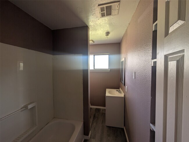 Building Photo - 8901 Humble Westfield Rd