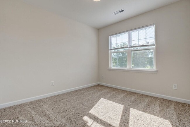 Building Photo - 109 Easton Dr