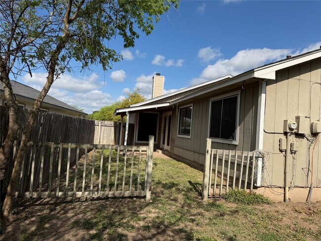 Building Photo - 12103 Sunderland Dr