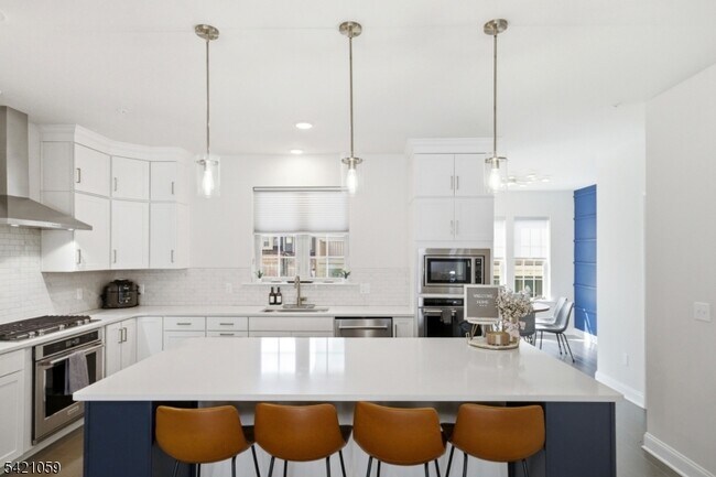 Building Photo - 12 Marigold Ct
