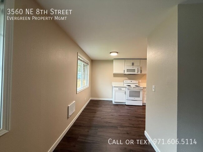 Building Photo - 3560 NE 8th St