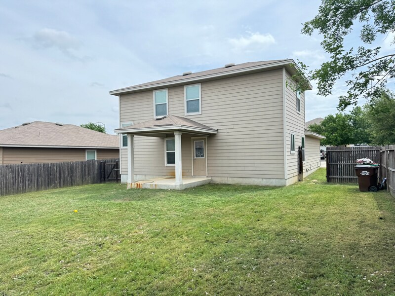 Building Photo - 1411 Dry Eagle