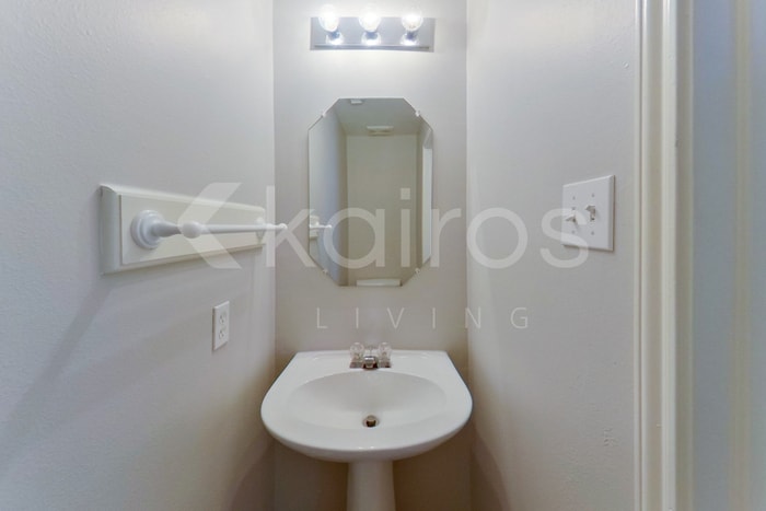 Building Photo - 12093 La Salle Br