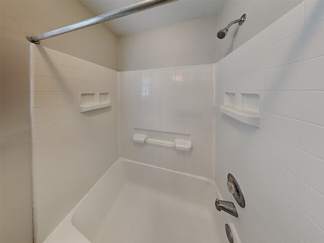 Building Photo - 13323 Ambrosa Dr