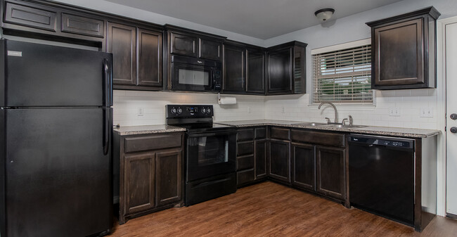 Kitchen - 101 N 1st St