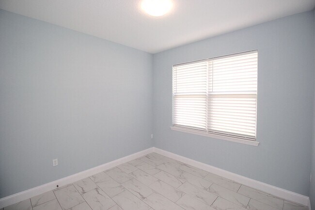 Building Photo - Luxury 4 Bed 2 Bath Townhome in Cypress Kn...