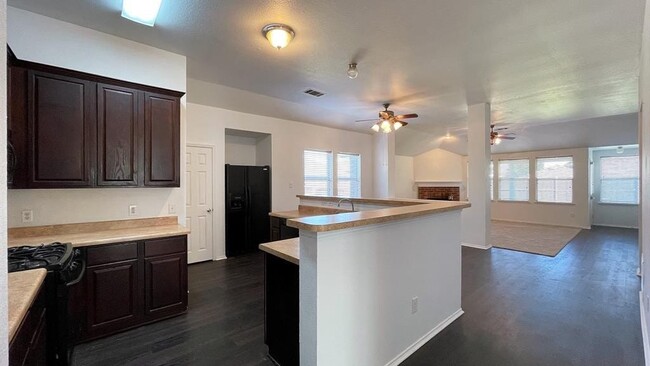 Building Photo - 5112 Bald Cypress Ln