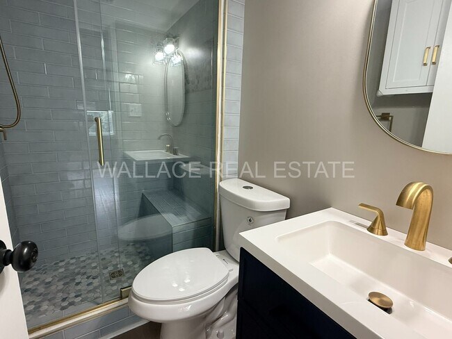 Building Photo - 2749 Sullins St