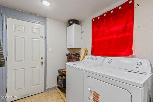 Building Photo - 209 N Seville Dr