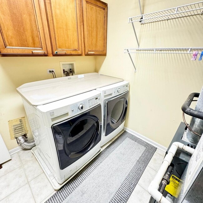 Building Photo - 5362 Wildspring Dr