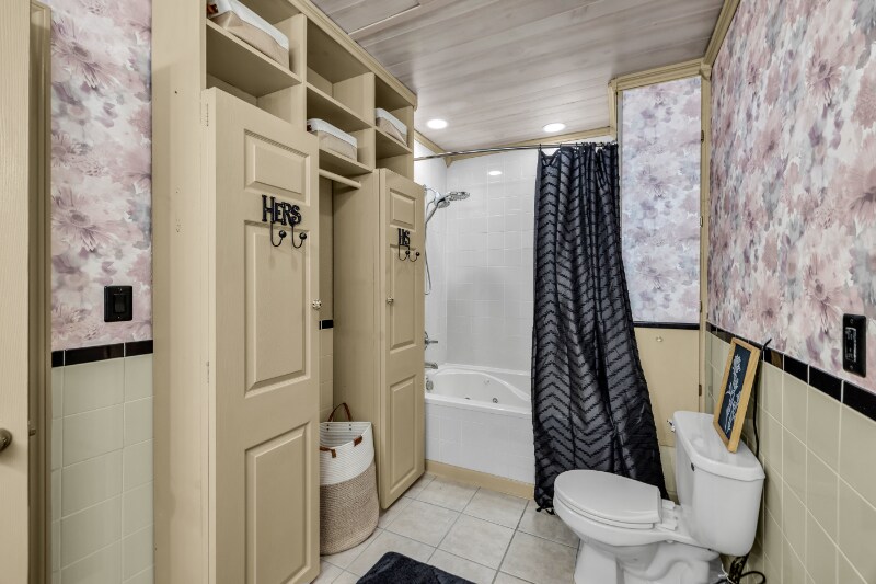 Building Photo - 6401 S 86th E Ave