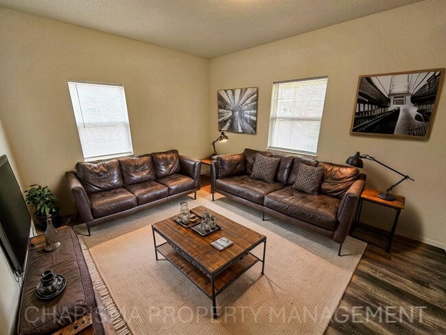 Building Photo - Cozy Two-Bedroom Apartment – Great Locatio...