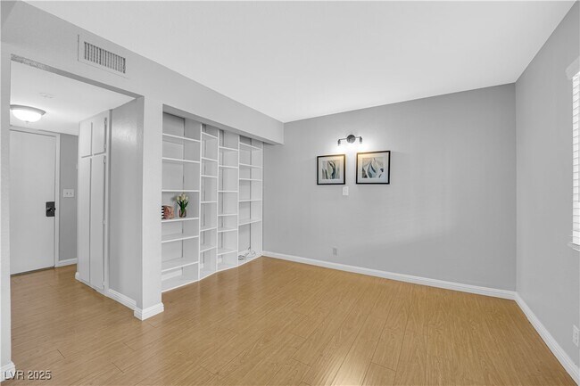 Building Photo - 4186 Sandcastle Dr