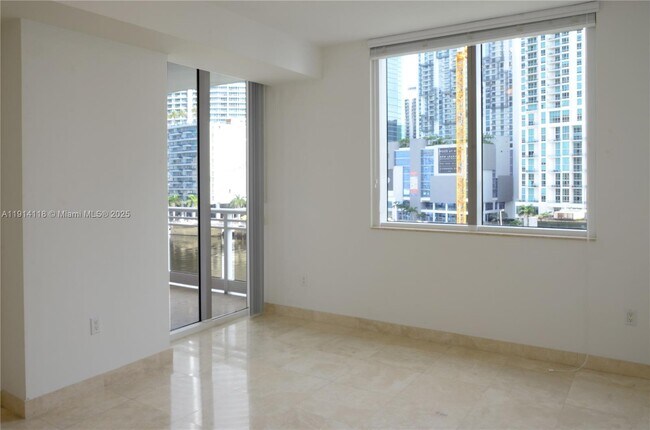 Building Photo - 901 Brickell Key Blvd