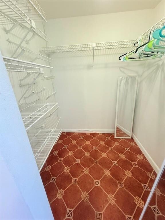 Building Photo - 2101 S Ocean Dr