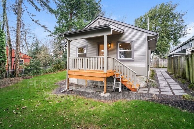 Building Photo - 814 NE 67th Ave