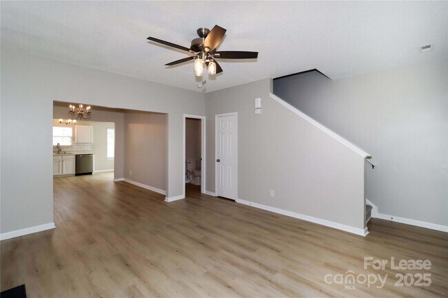 Building Photo - 915 Harbour View Cove NE