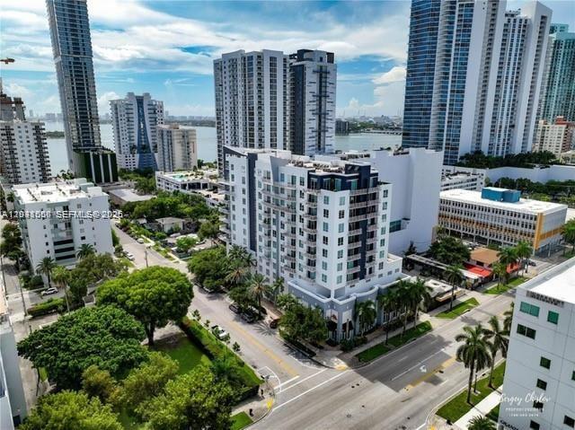 Building Photo - 2275 Biscayne Blvd