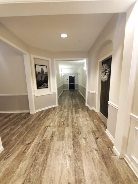 Building Photo - 14624 Via Sorrento Dr