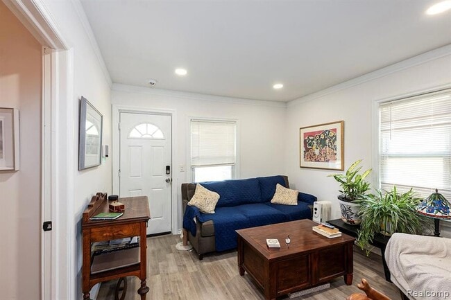 Building Photo - 13754 Knox Ave