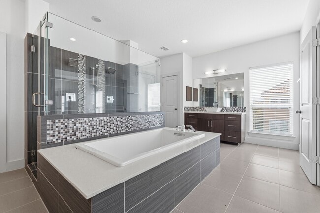 Building Photo - 7239 Laguna Villas