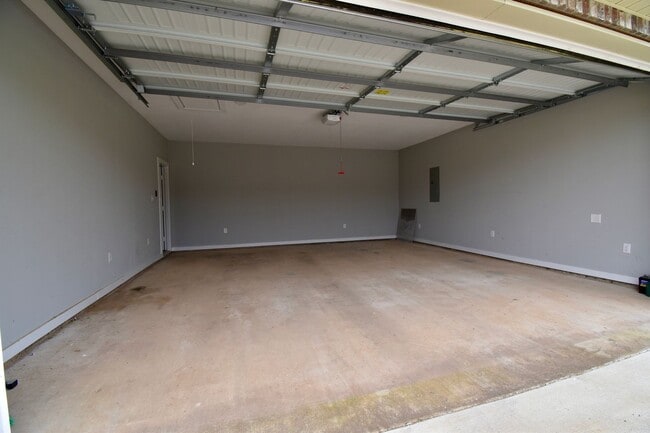 Building Photo - 112 Haley Ln