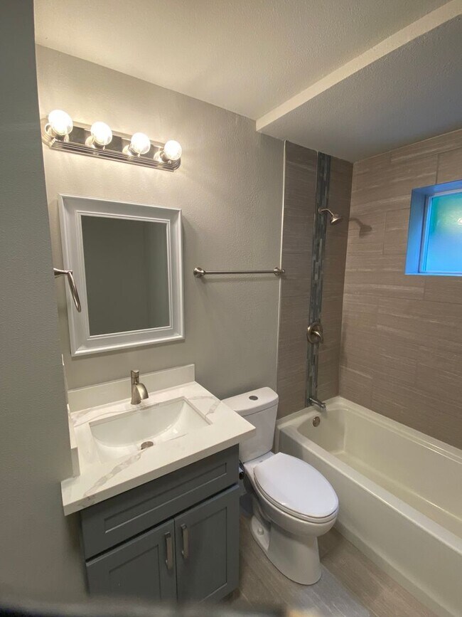 Building Photo - 4 Bedroom, 2.5 Bath 2 Car Garage, Brand Ne...