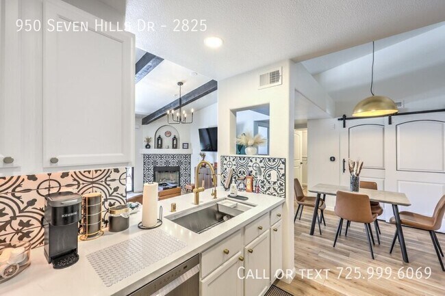 Building Photo - 950 Seven Hills Dr