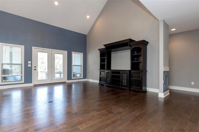 Building Photo - 413 Adalynn Cir