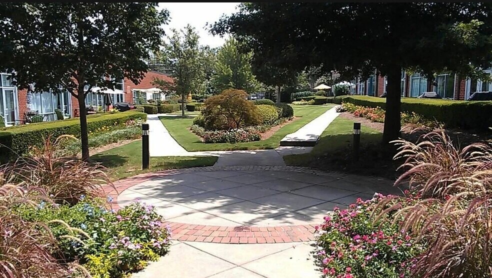 Front yard - 5200 Peachtree Rd