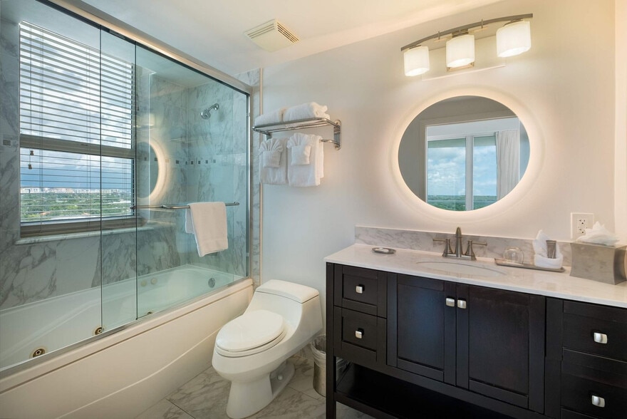 Building Photo - 2889 McFarlane Rd