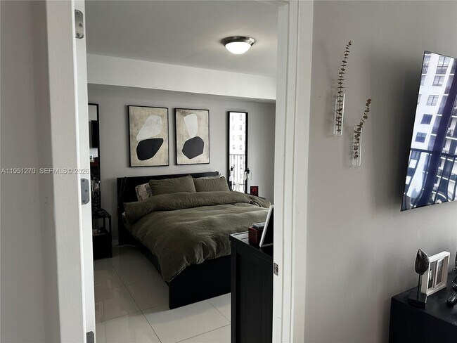 Building Photo - 5252 NW 85th Ave