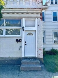 Building Photo - 647 Spring St