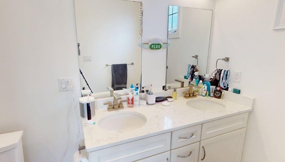 Building Photo - 4 Market St