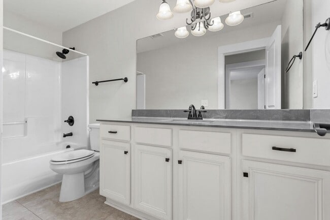 Building Photo - 3BR Home with Bonus Loft & Spa-Inspired Pr...