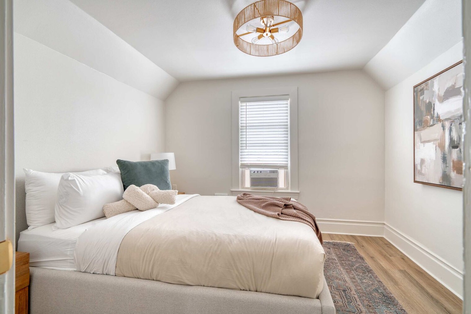 Building Photo - 4128 N Montana Ave