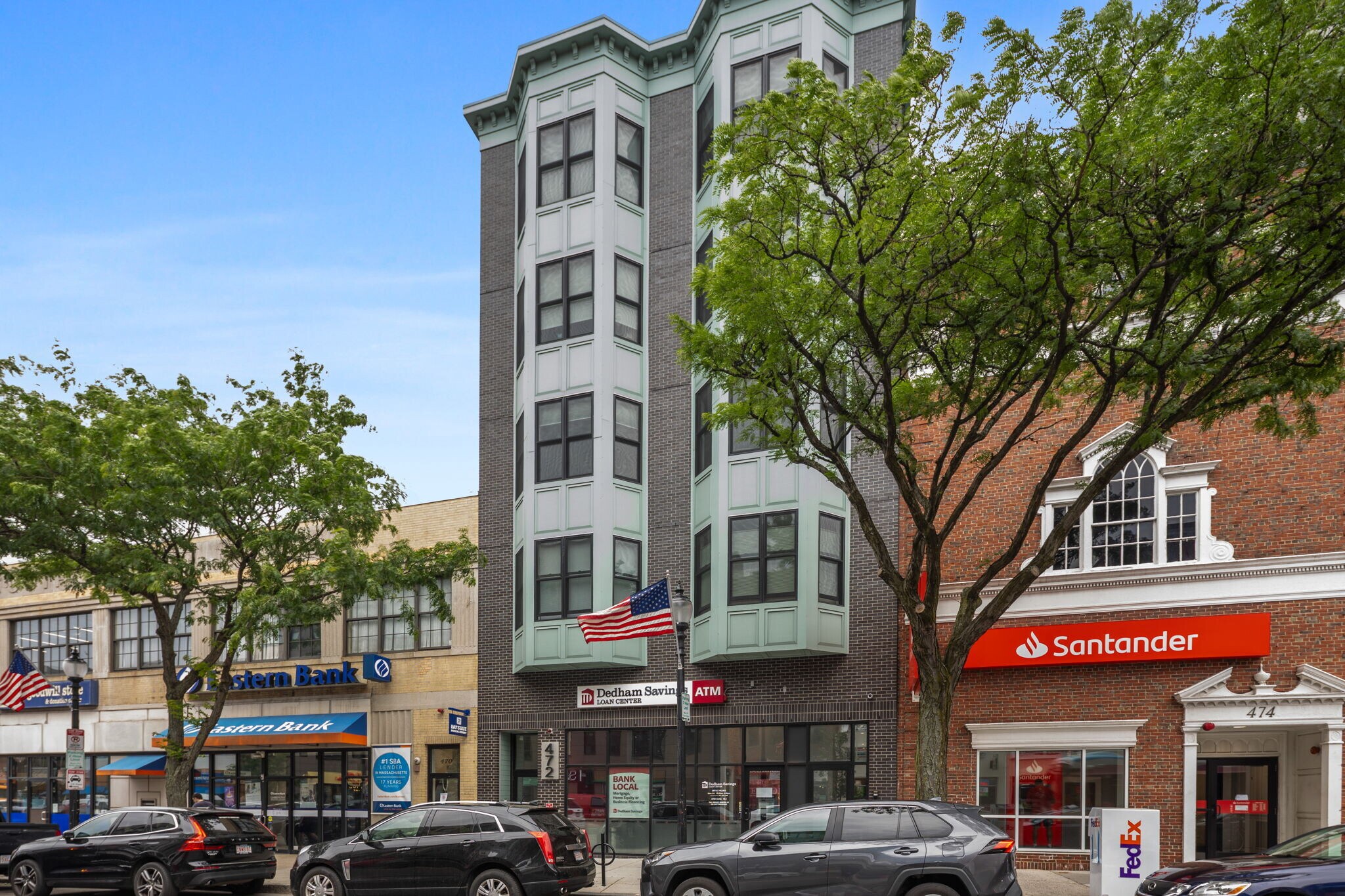 Building Photo - 472 W Broadway